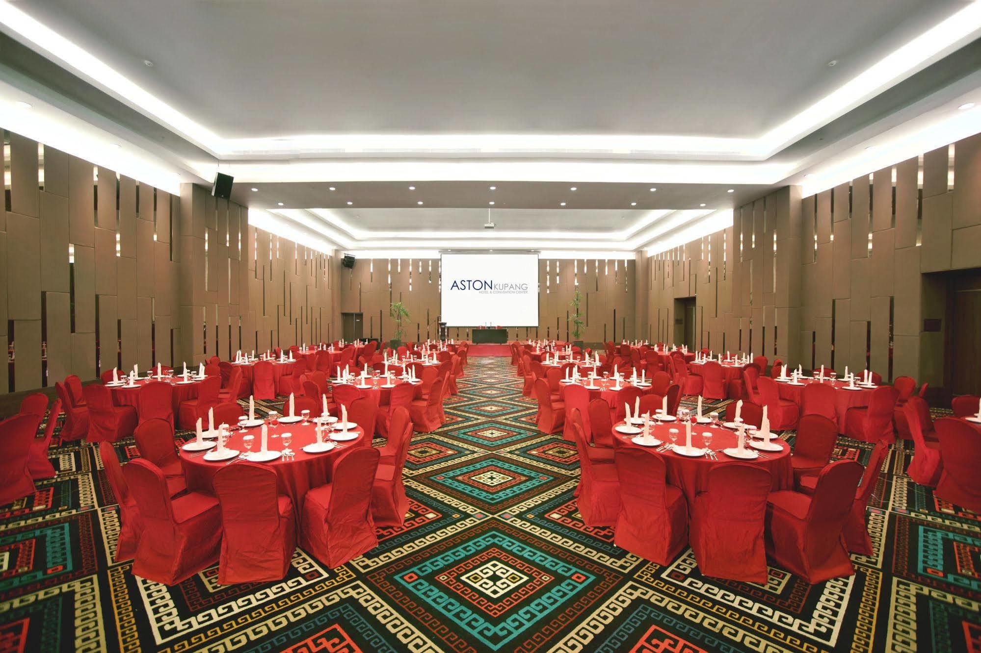 Aston Kupang Hotel & Convention Center Exterior foto